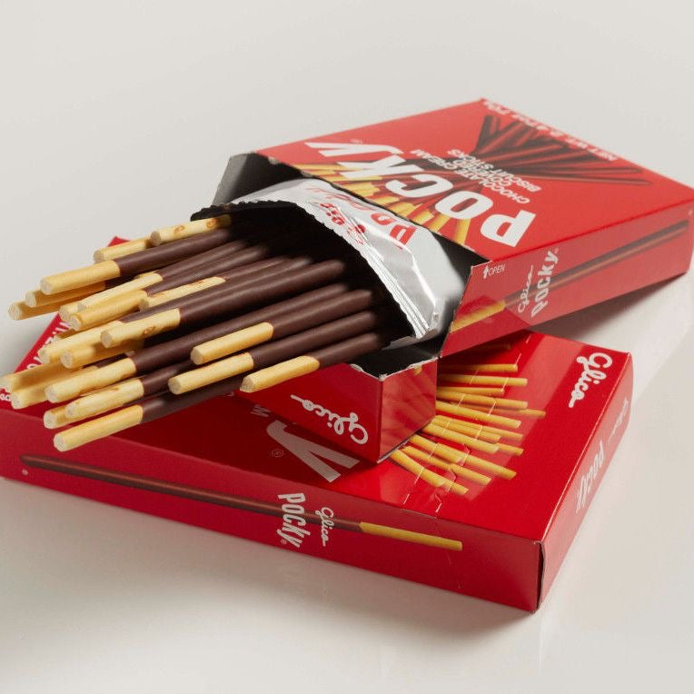 Pocky Chocolate Cream Biscuit Sticks 70g